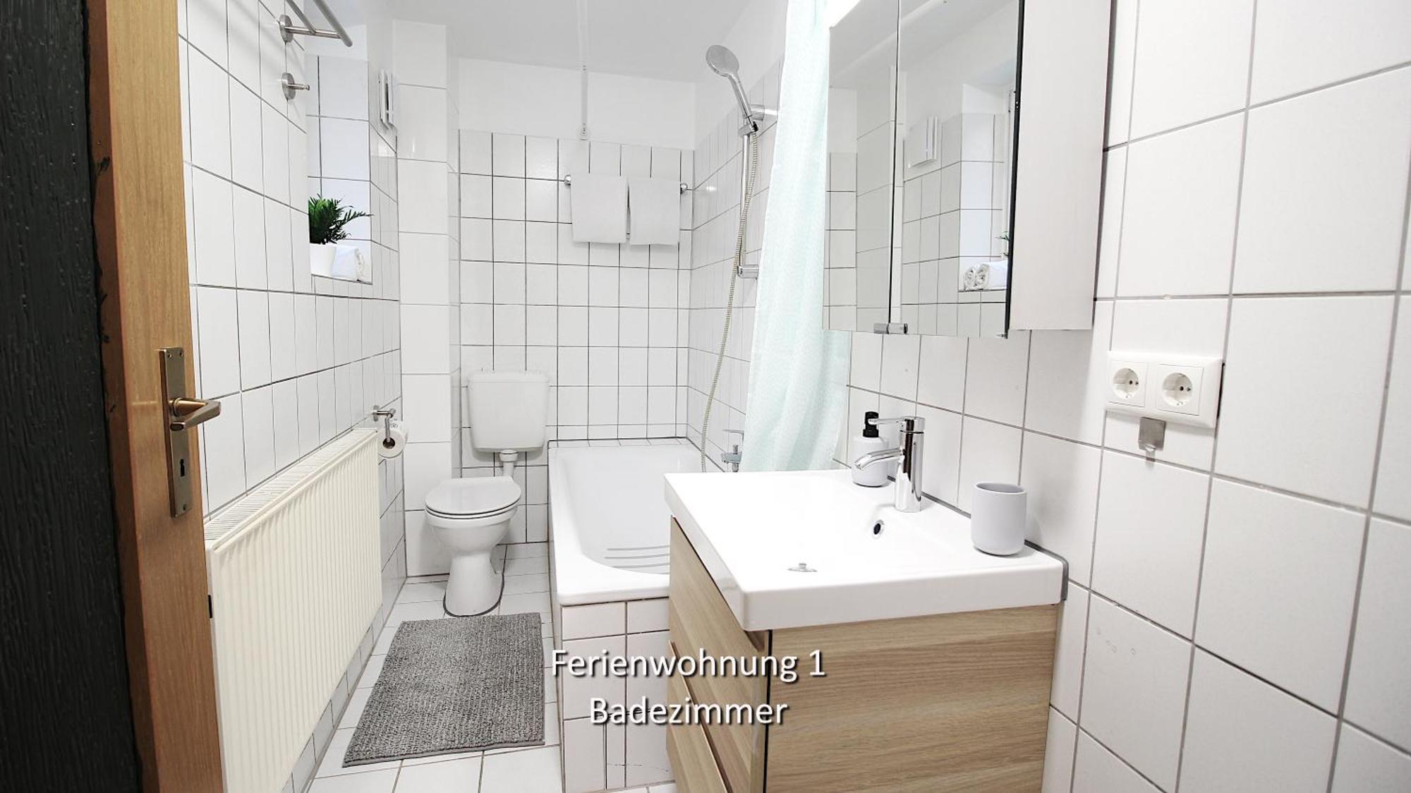 3 Zimmerwohnung In Wuerzburg Naehe Uniklinik, Free Parking エクステリア 写真